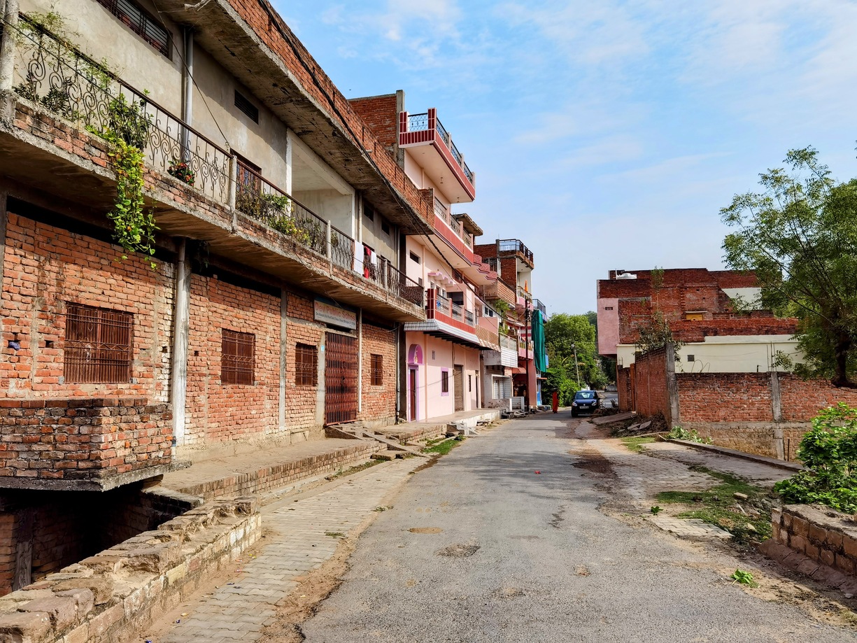 Brick houses showcasing the distinctive character of the town.