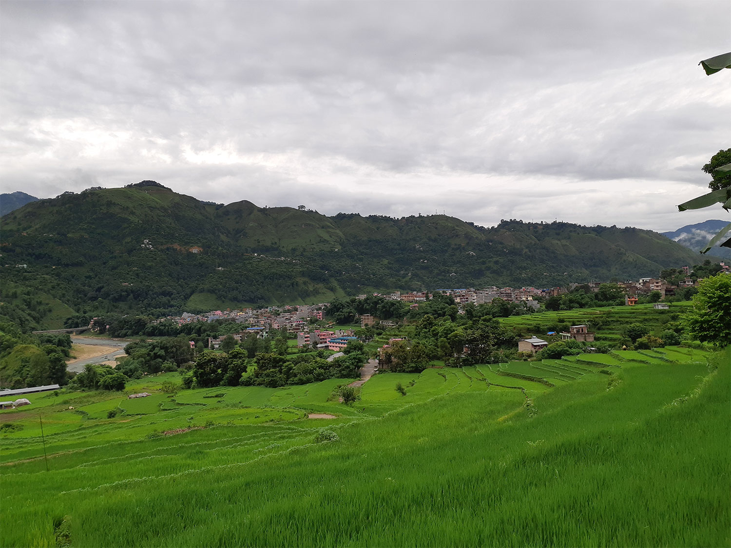 Settlements spread along the ghats of Waling